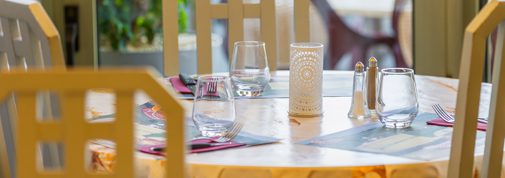 Relais Hotel Saint-Hubert, 3. Platz Saint-Hubert 39200 Saint-Claude, Jura. 